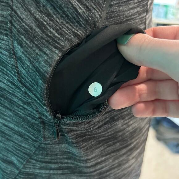 Lululemon &go Where-To Dress Heathered Black Mini Sports Performance Casual Sz 6 - Picture 5 of 6